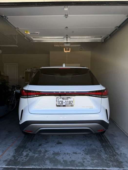 Hand-washed and waxed vehicle exterior — mobile car detailing in Kelowna, BC