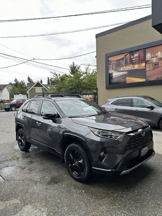 Sealed paint shedding water after a wash and wax in Kelowna, BC